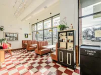 Janet's Cafe counter